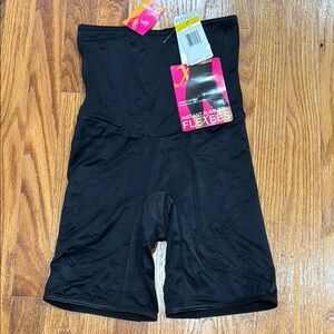 Flexees Instant Slimmer NWT M